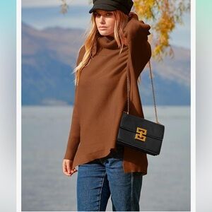 NWT Drrita medium, brown turtle neck, long sleeve, oversized knit sweater. M.